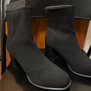 Elegant Black Ankle Boots